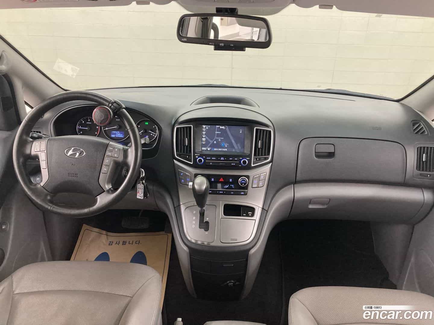 Starex Hyundai 2019.1-INNER-007