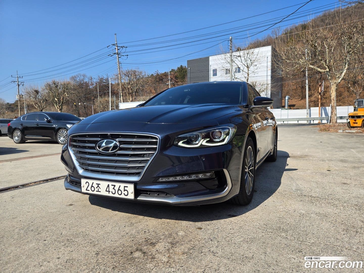 Main__Slider__Photo:Grandeur Hyundai 2017.9-0