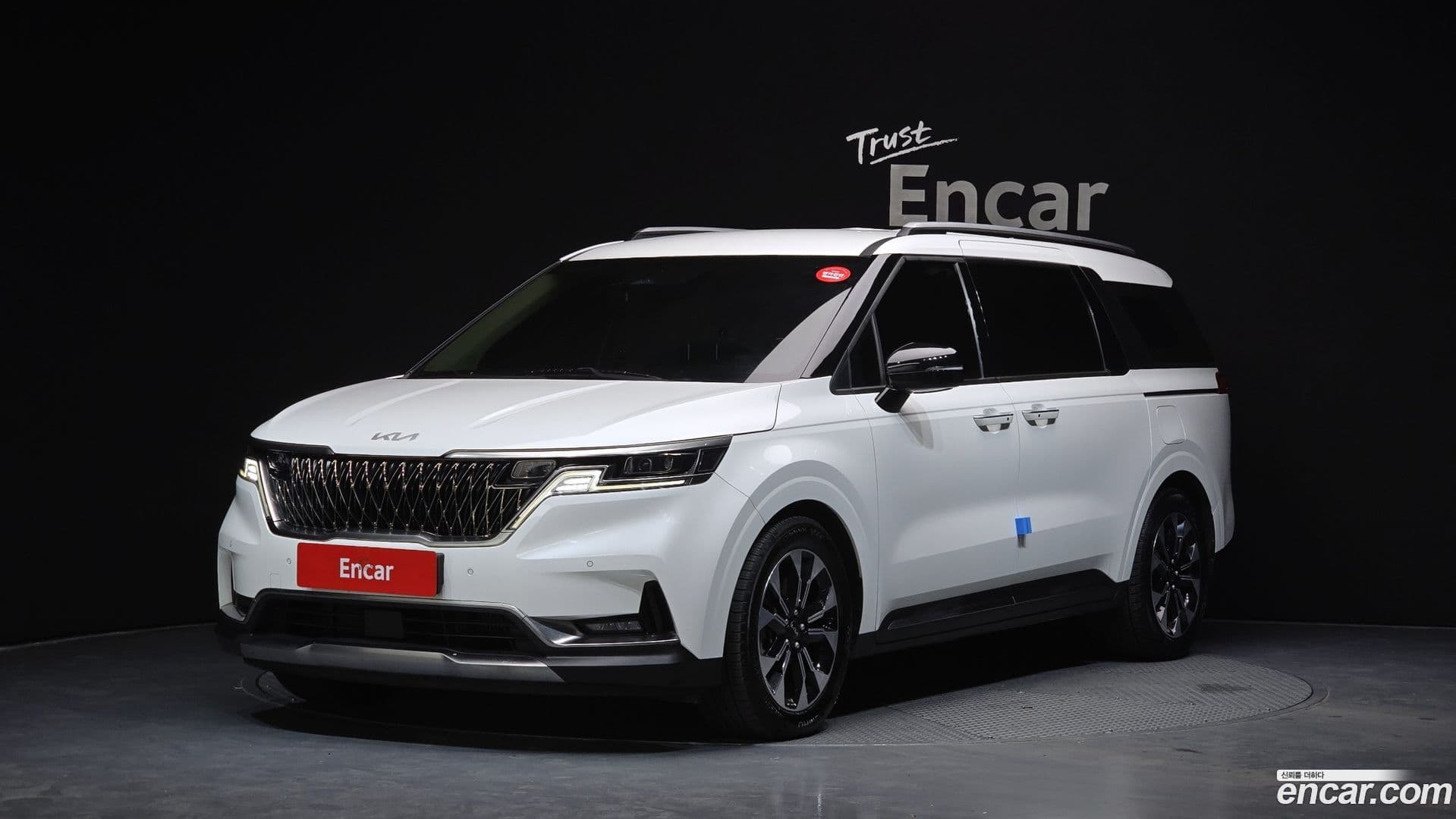 Main__Slider__Photo:Canival Kia 2022.0-0
