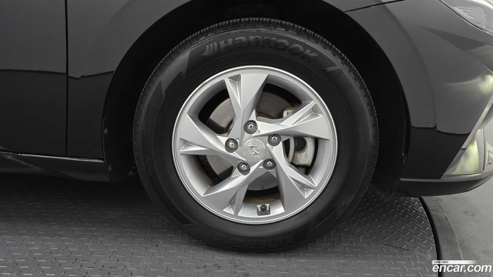 AVANTE Hyundai 2021.1-OUTER-005