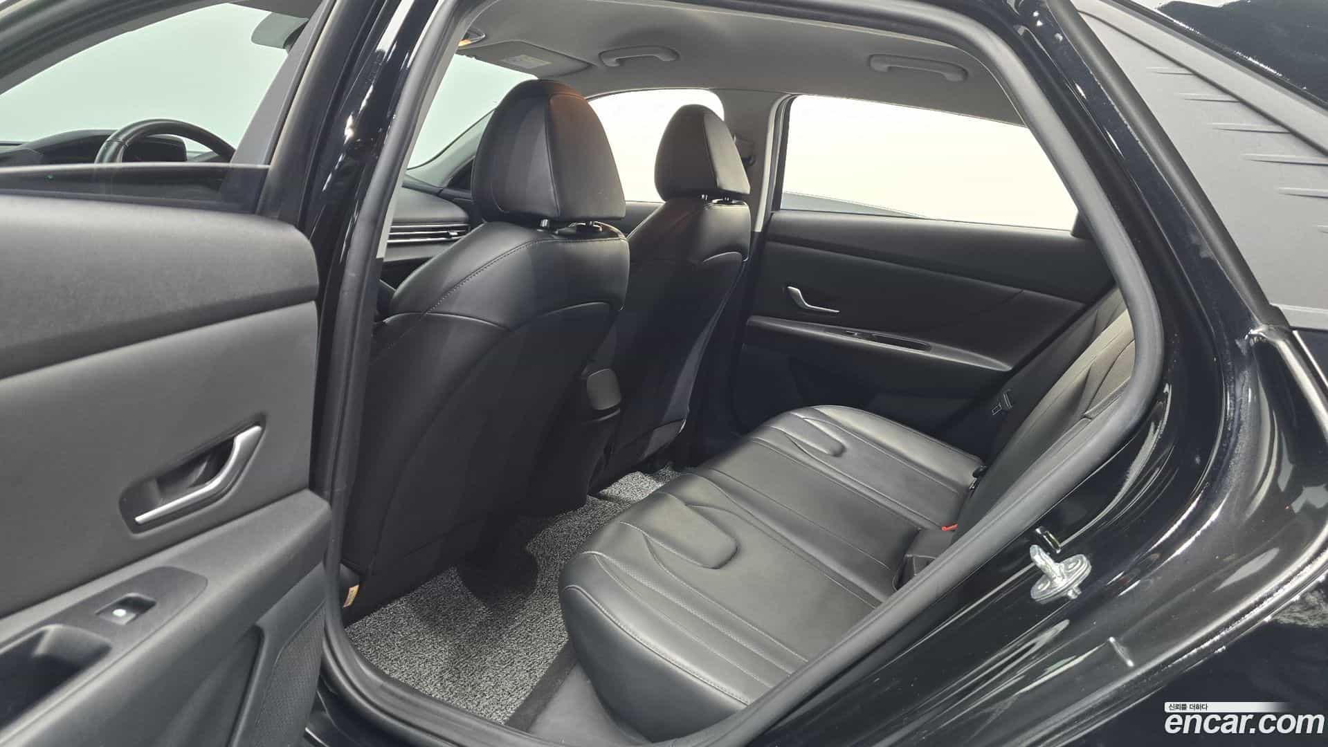 AVANTE Hyundai 2021.1-OPTION-016
