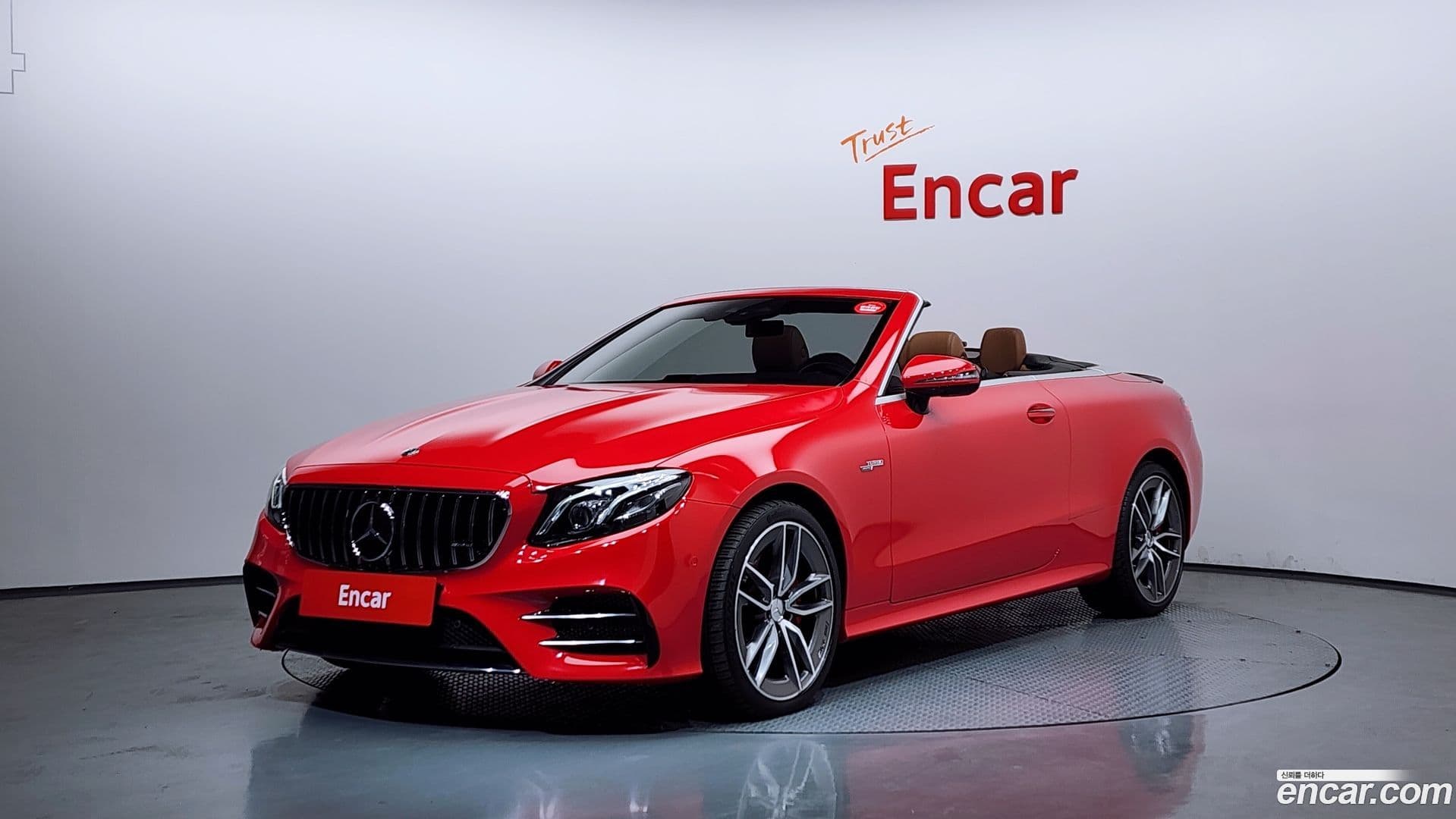 Main__Slider__Photo:E-Class Mercedes-Benz 2020.8-0
