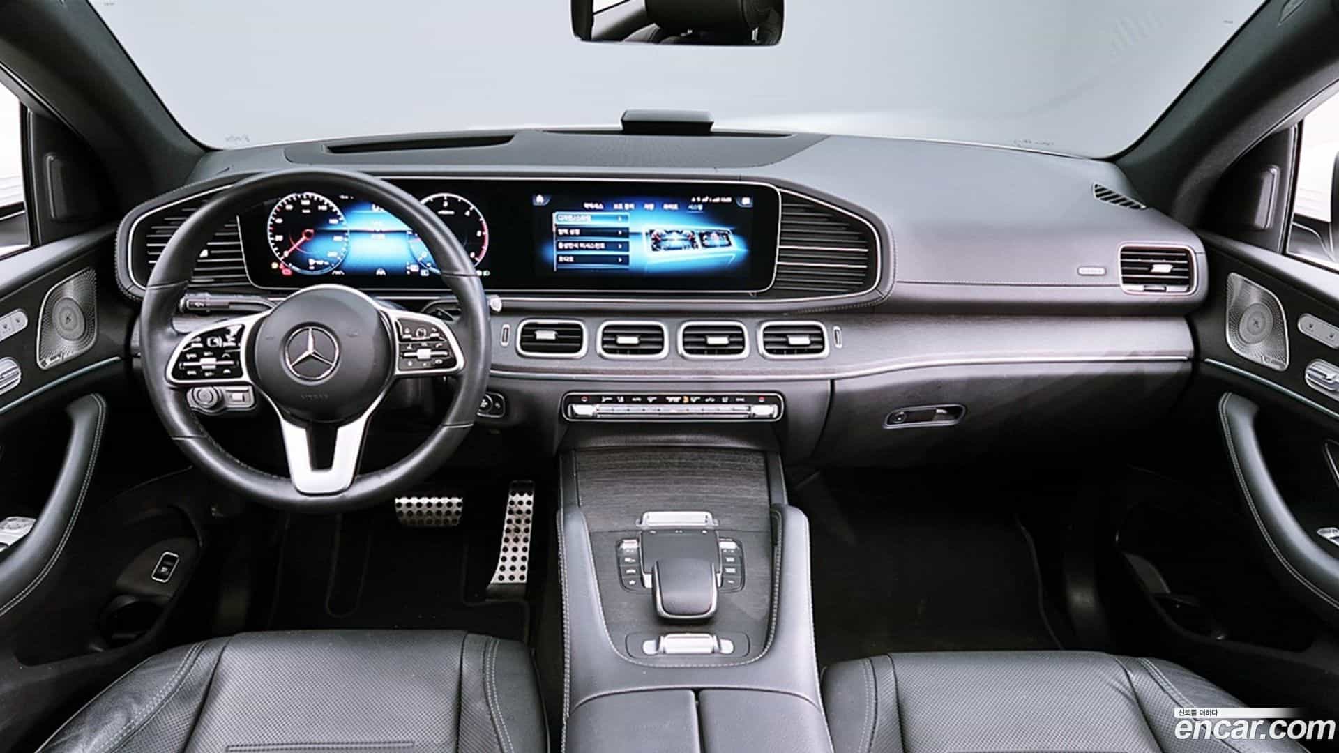 GLE-Class Mercedes-Benz 2021.6-INNER-010
