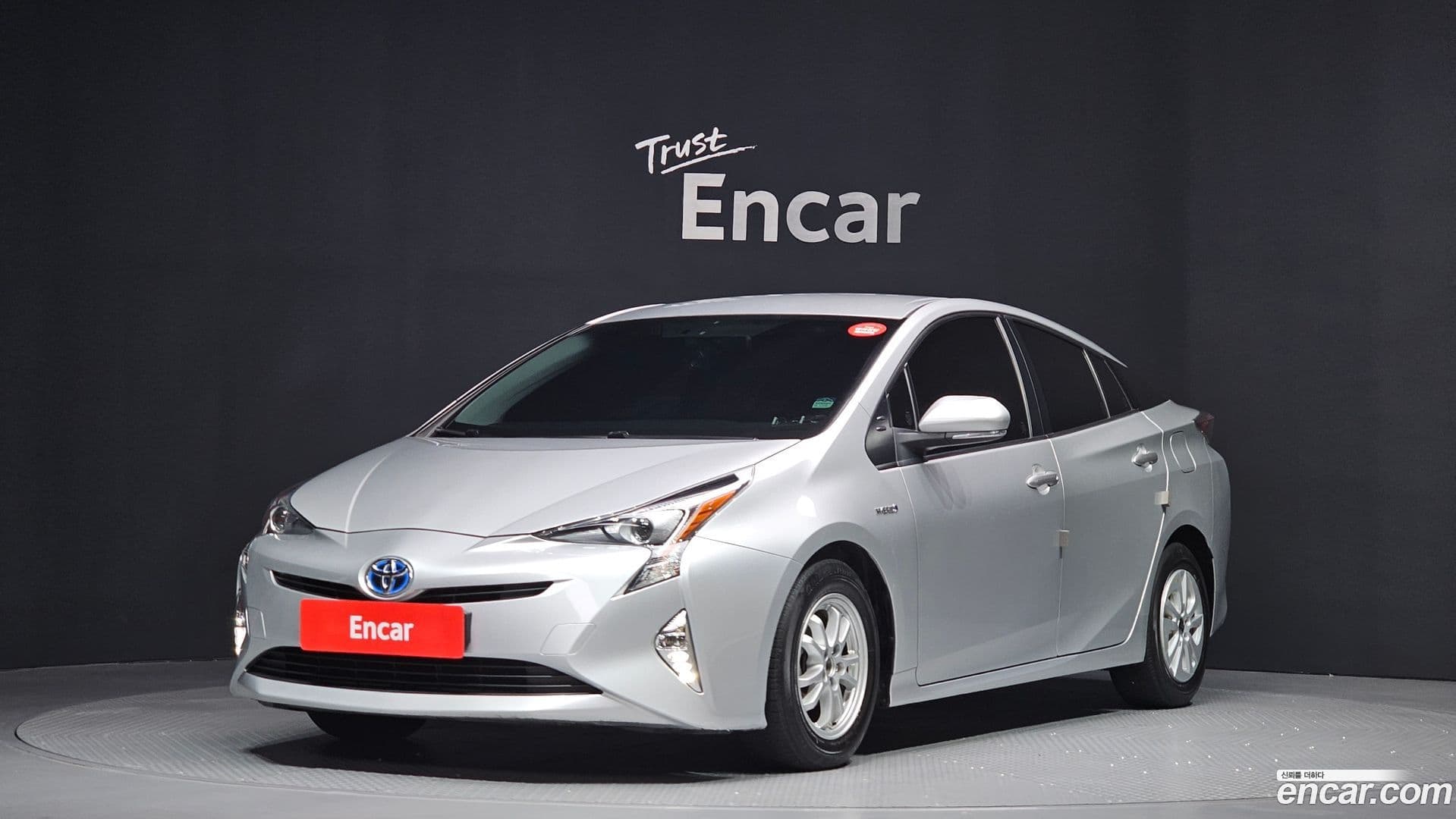 Main__Slider__Photo:Prius Toyota 2018.10-0