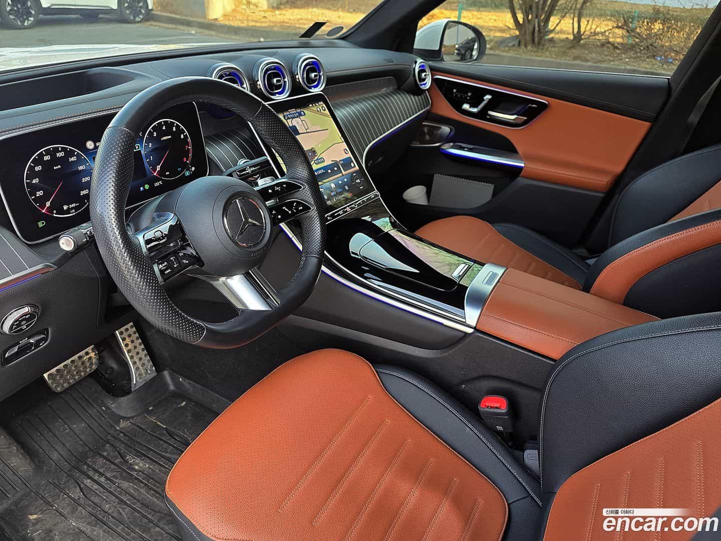 GLC-Class Mercedes-Benz 2023.7-INNER-010