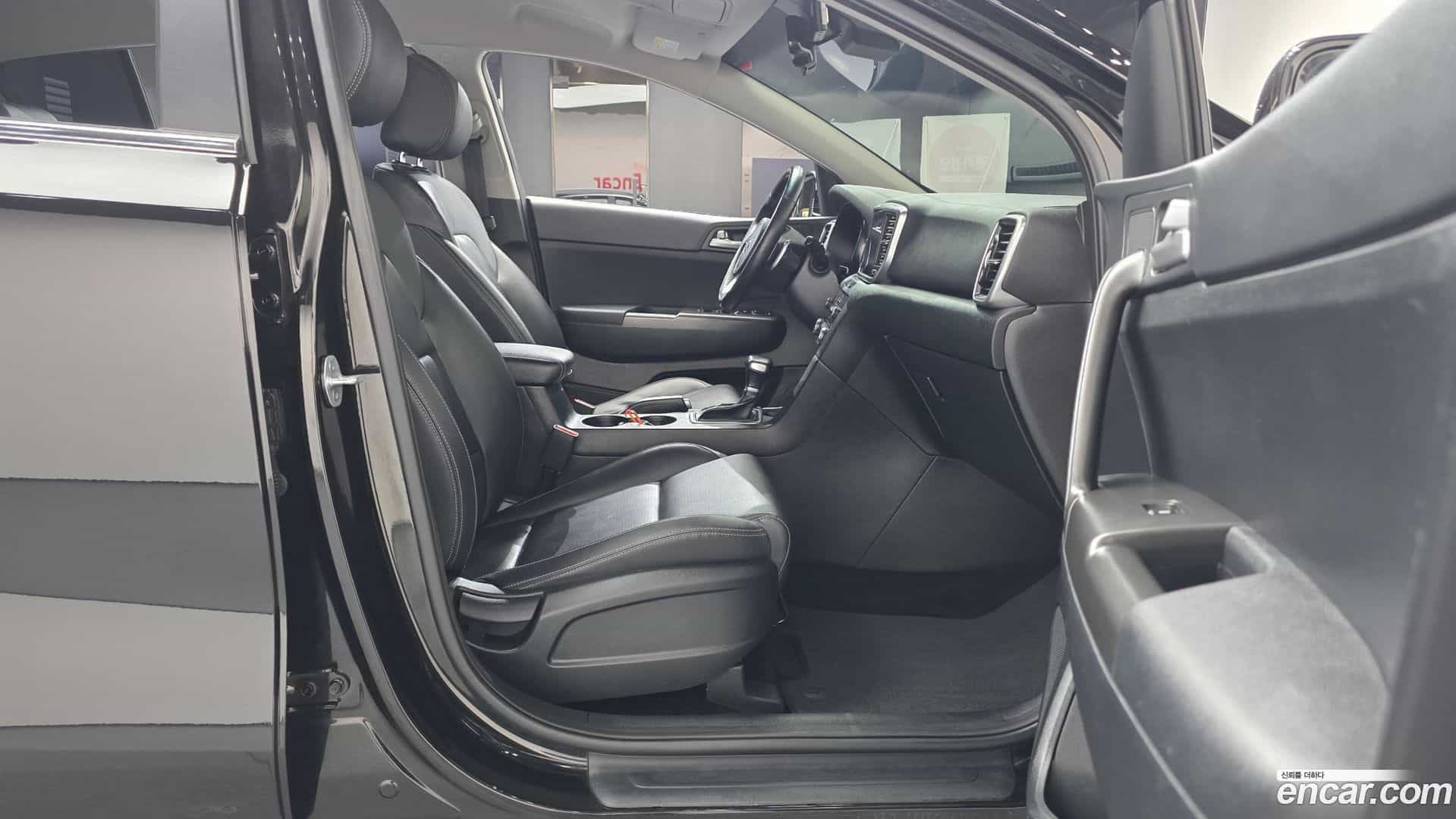 Sportage Kia 2019.6-OPTION-015
