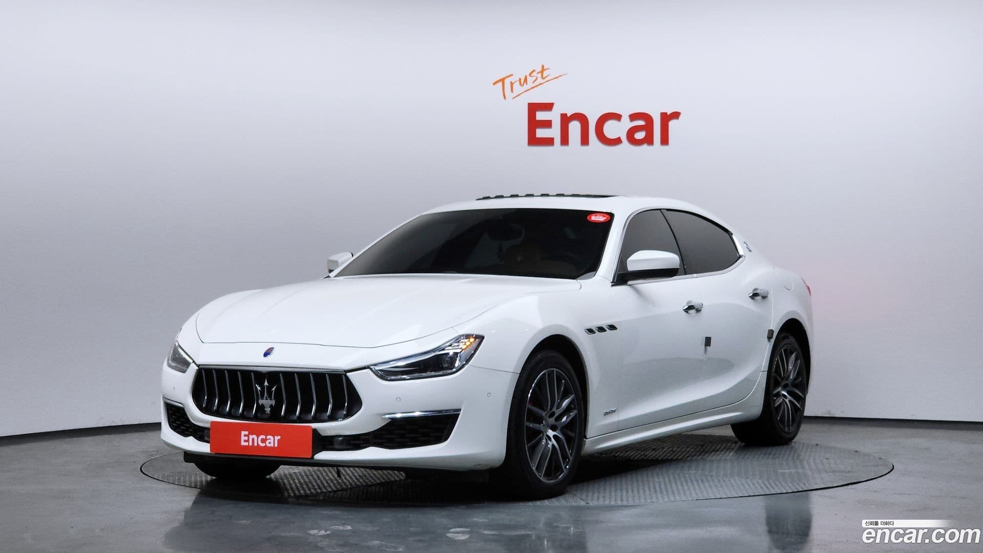 Main__Slider__Photo:Ghibli Maserati 2018.9-0