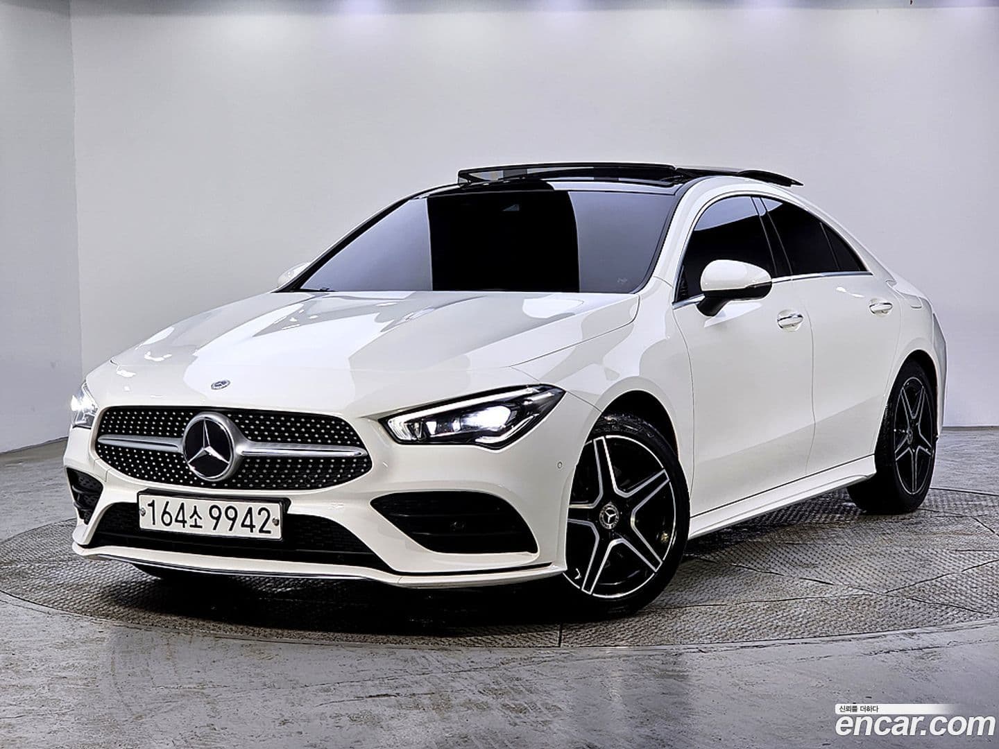Main__Slider__Photo:CLA-Class Mercedes-Benz 2020.4-0