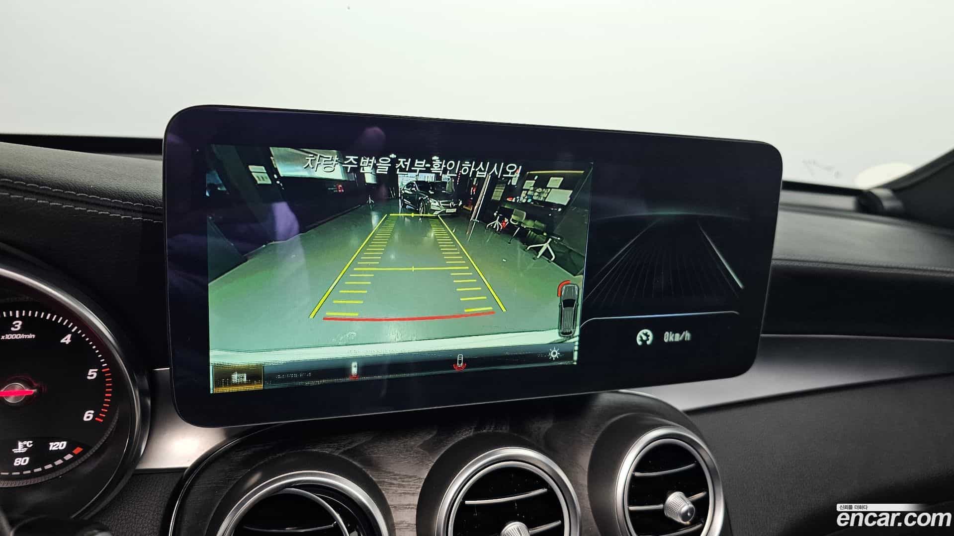 GLC-Class Mercedes-Benz 2017.2-OPTION-019