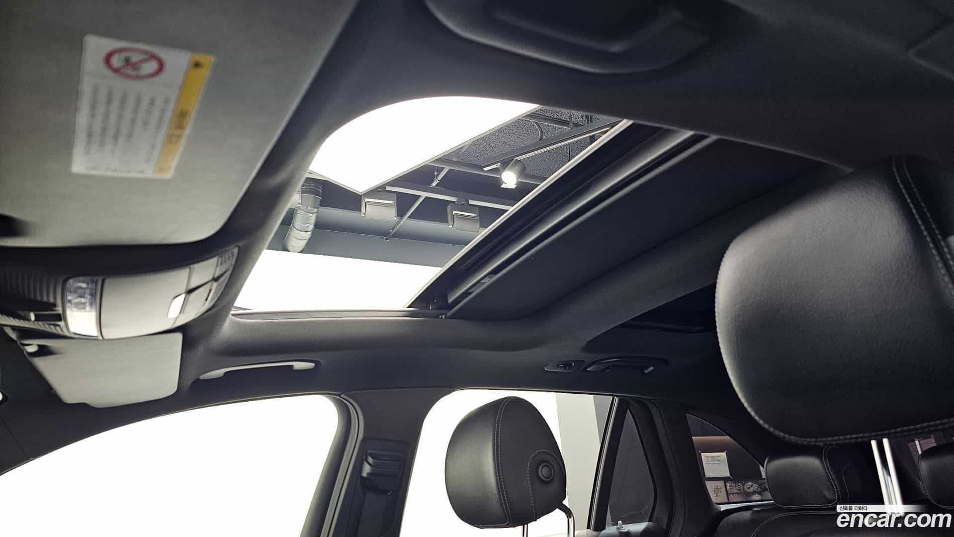 GLC-Class Mercedes-Benz 2017.2-OPTION-020