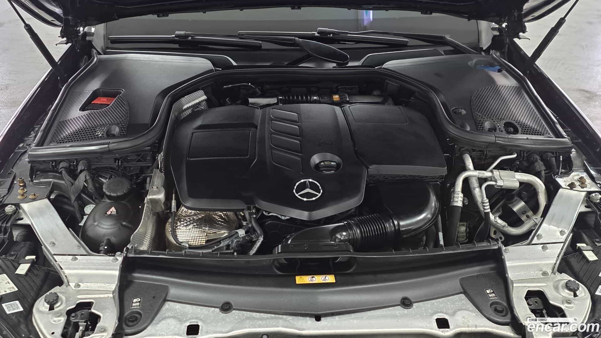 E-Class Mercedes-Benz 2021.0-INNER-006