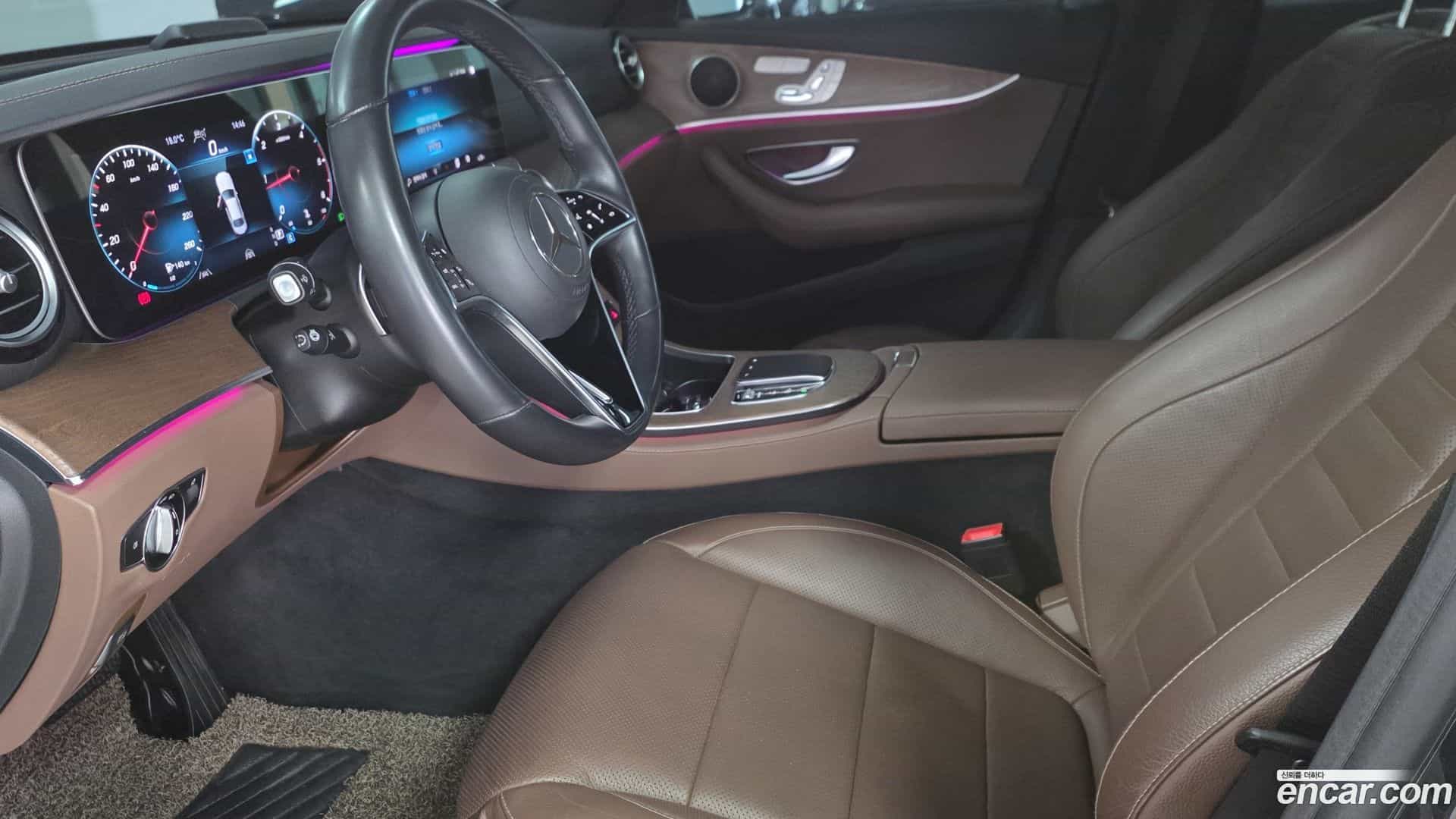 E-Class Mercedes-Benz 2021.0-INNER-009