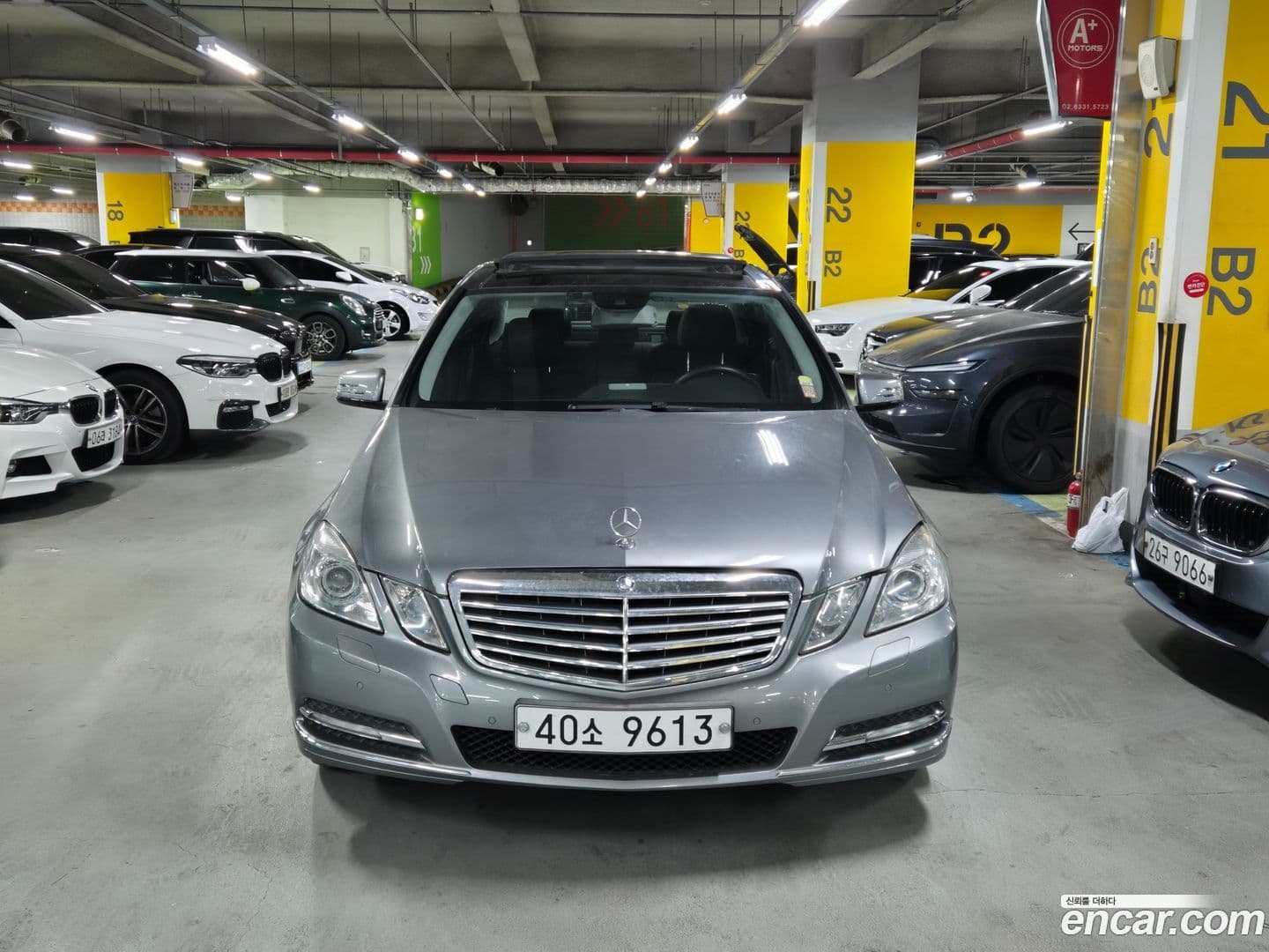 Main__Slider__Photo:E-Class Mercedes-Benz 2012.7-0