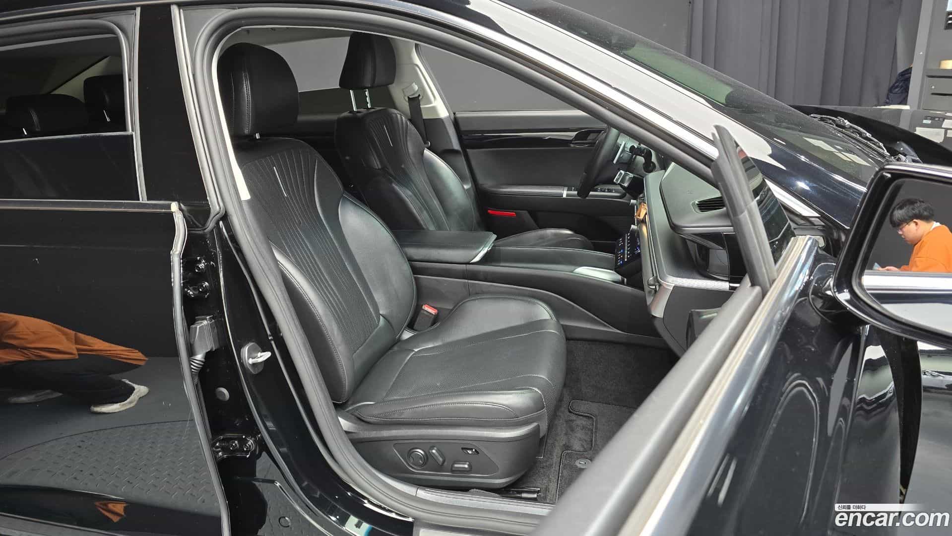 Grandeur Hyundai 2023.0-OPTION-016