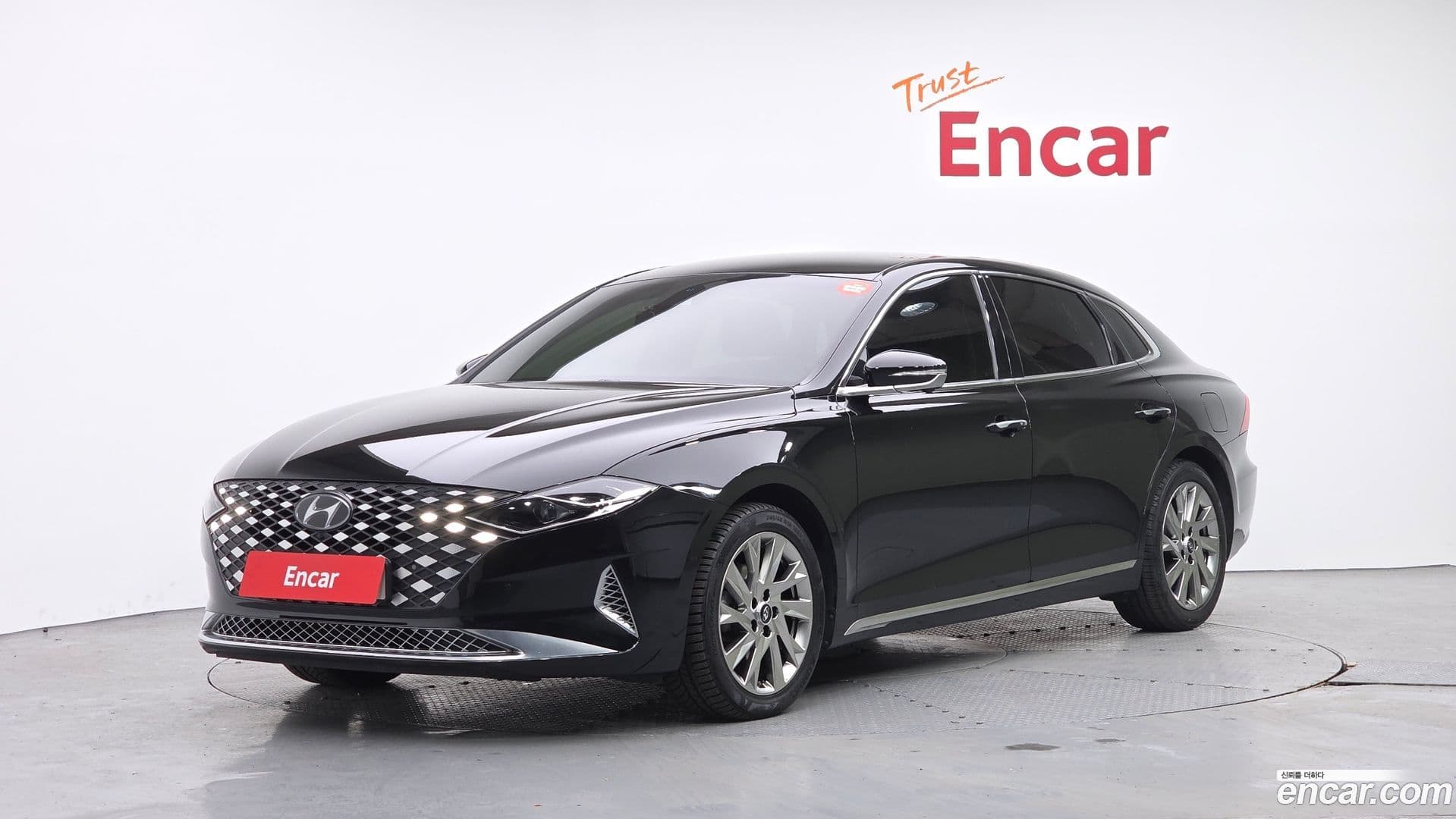 Main__Slider__Photo:Grandeur Hyundai 2022.5-0
