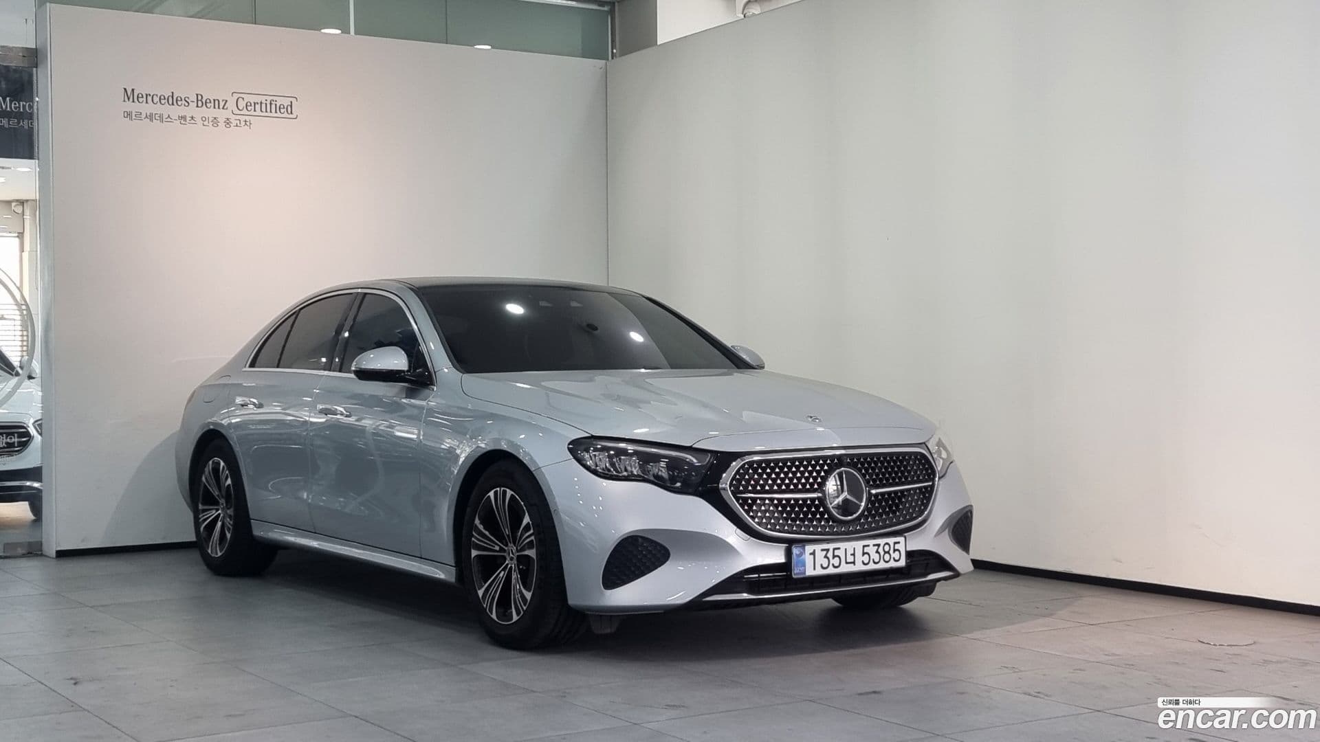 Main__Slider__Photo:E-Class Mercedes-Benz 2024.9-0