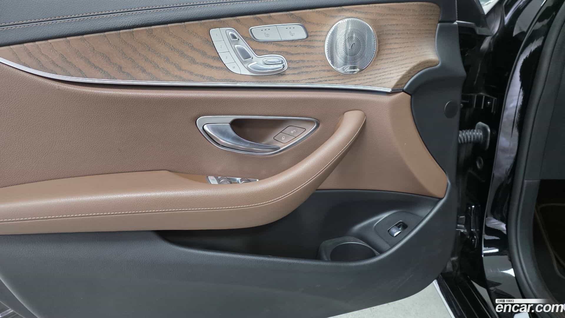 E-Class Mercedes-Benz 2022.0-OPTION-019