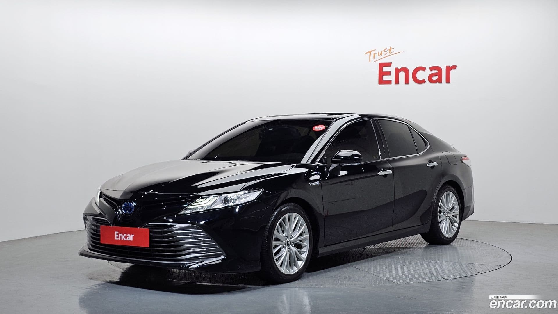 Main__Slider__Photo:Camry Toyota 2018.9-0