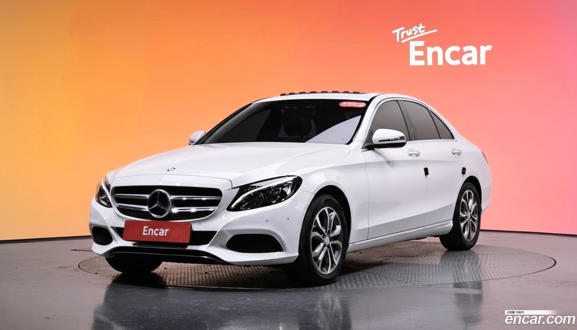 Main__Slider__Photo:C-Class Mercedes-Benz 2016.4-0