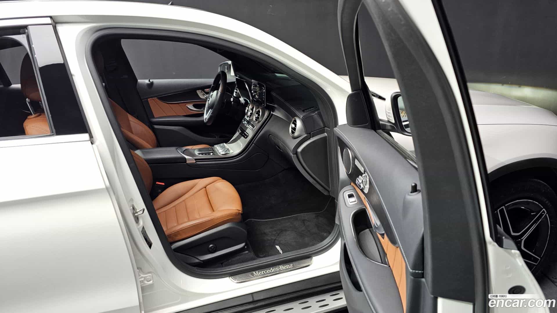 GLC-Class Mercedes-Benz 2023.3-OPTION-015