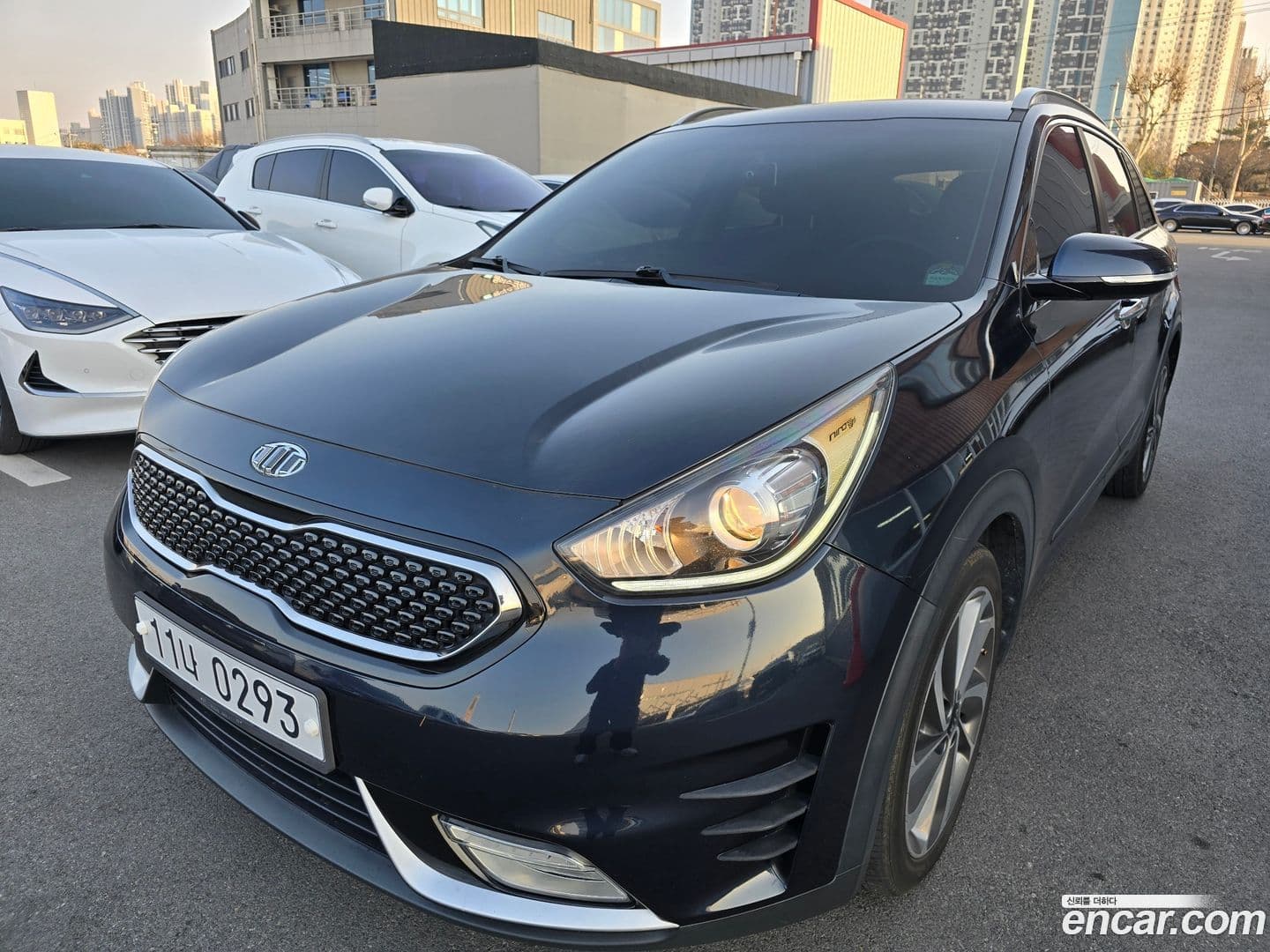 Main__Slider__Photo:Niro Kia 2016.9-0