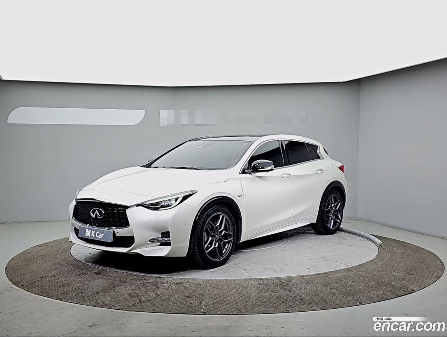 Main__Slider__Photo:Q30 Infiniti 2019.10-0