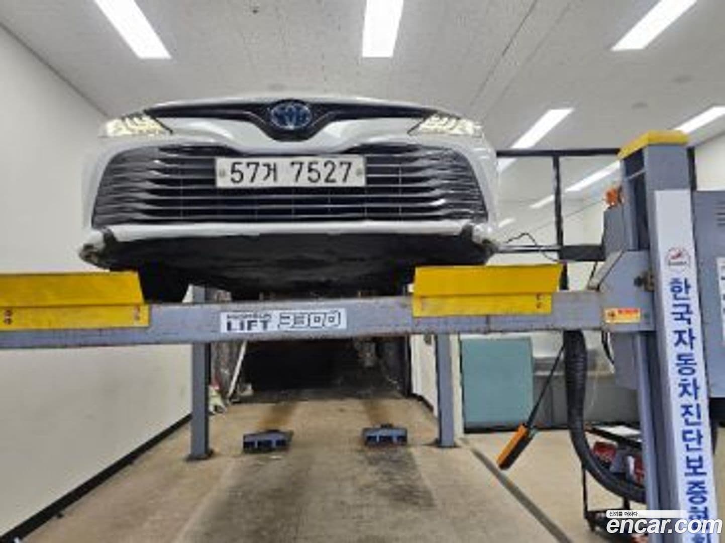 Main__Slider__Photo:Camry Toyota 2018.10-0