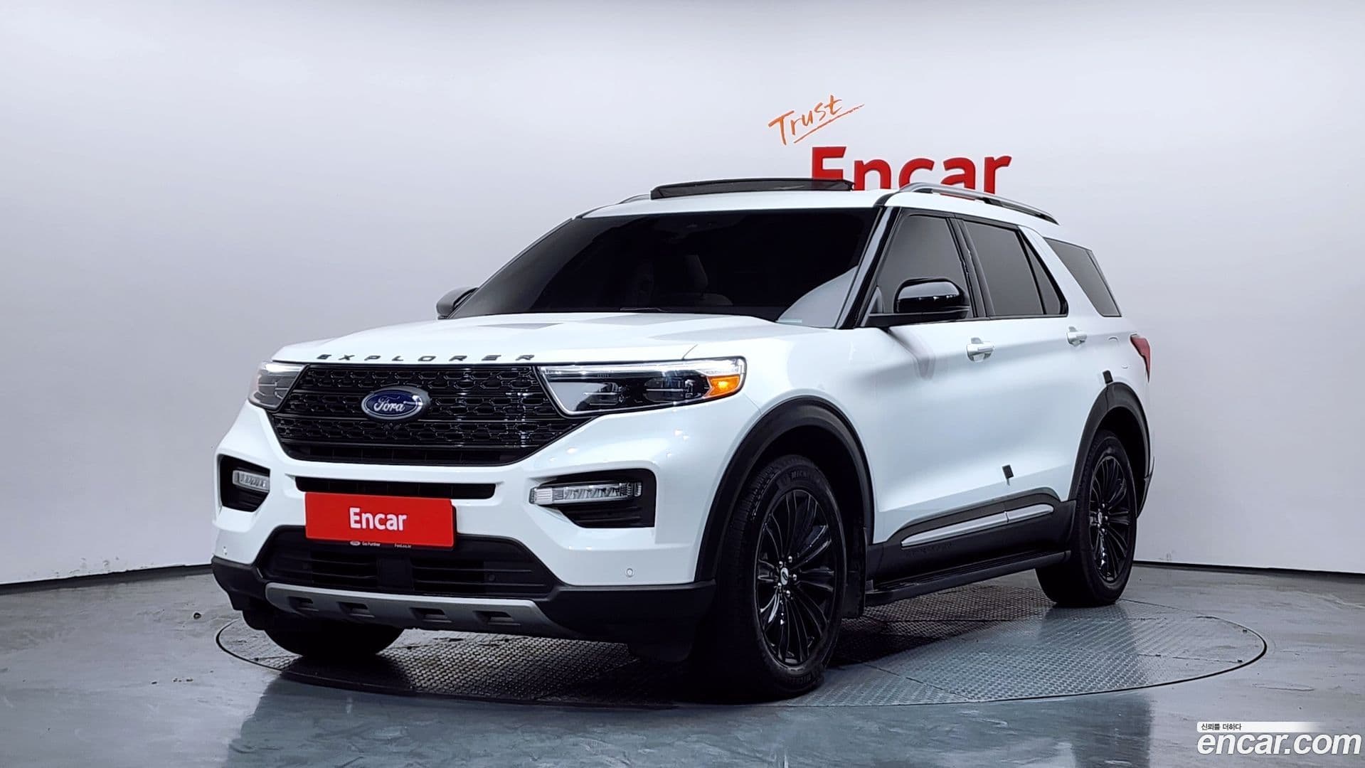 Main__Slider__Photo:Explorer Ford 2021.7-0