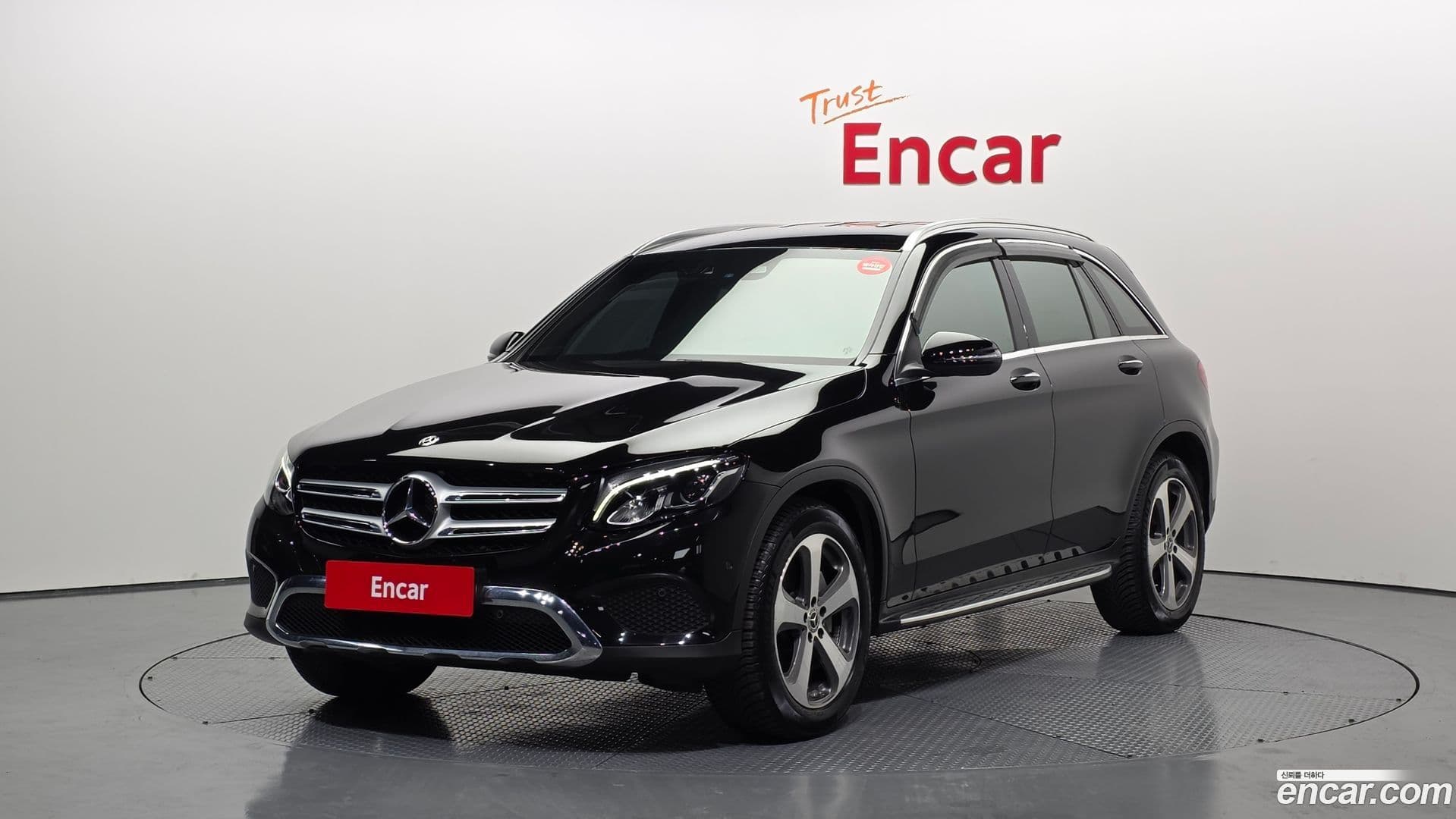 Main__Slider__Photo:GLC-Class Mercedes-Benz 2019.11-0