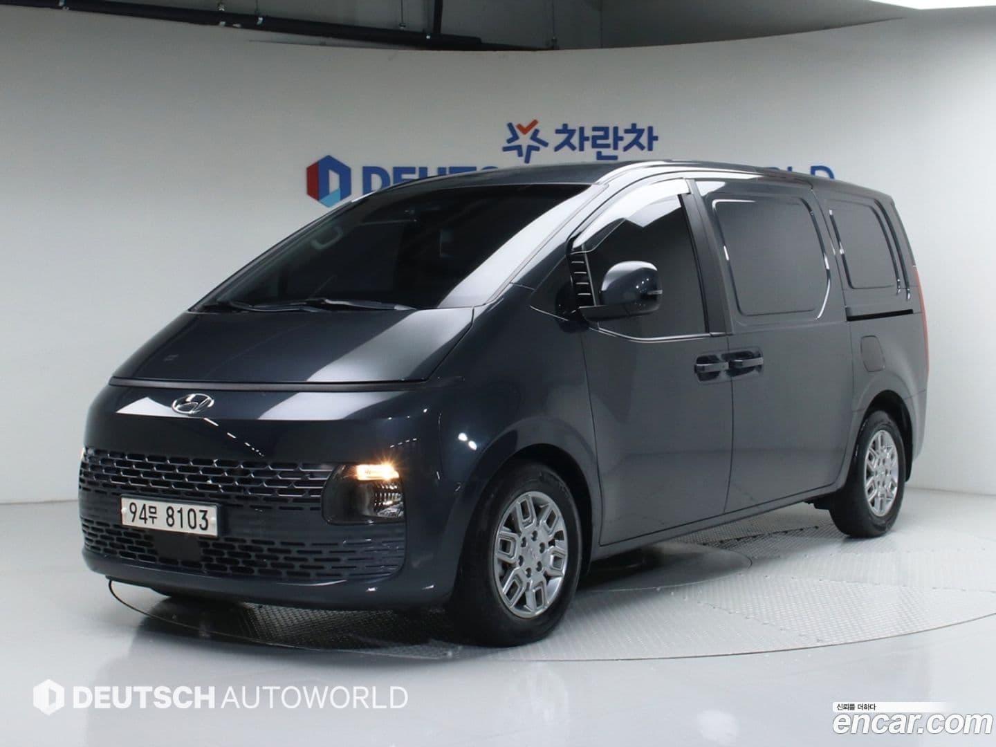 Main__Slider__Photo:Staria Hyundai 2021.4-0