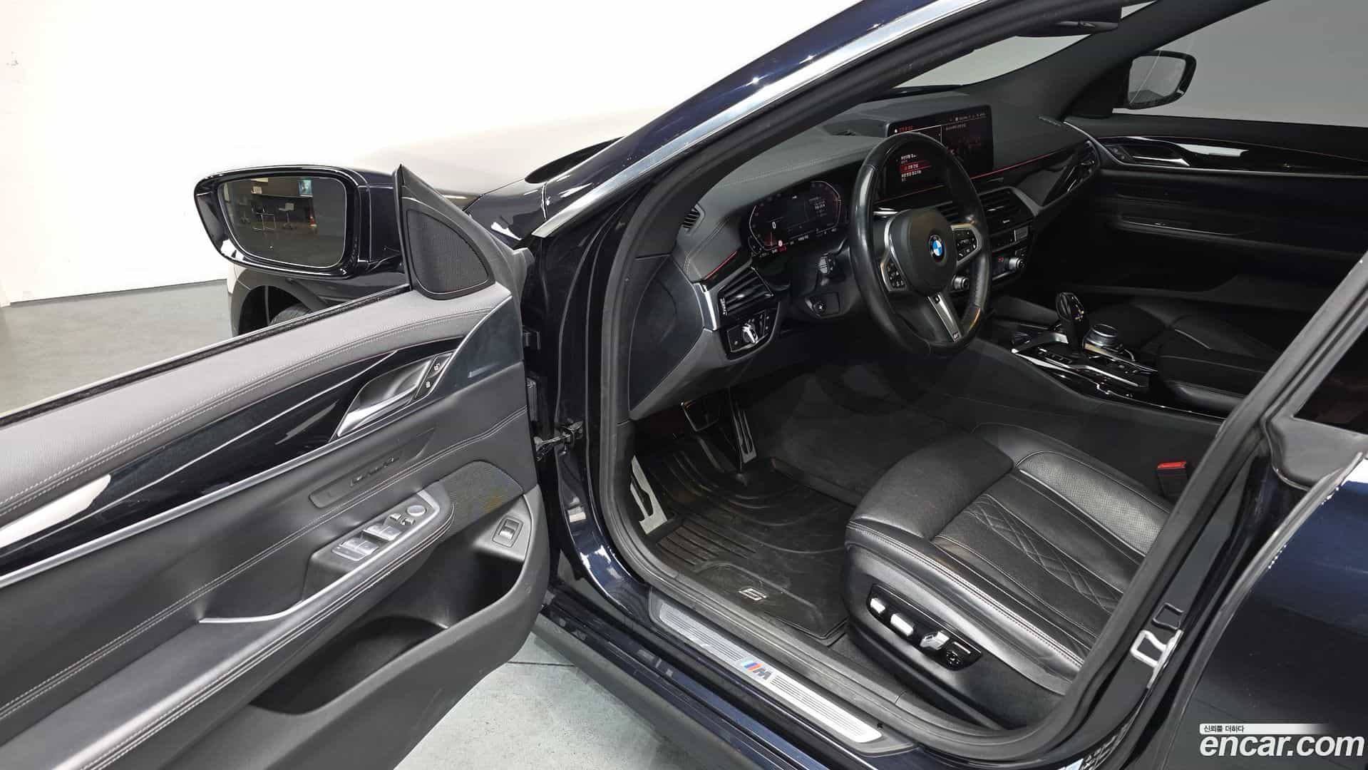 Gran Turismo BMW 2021.3-INNER-010