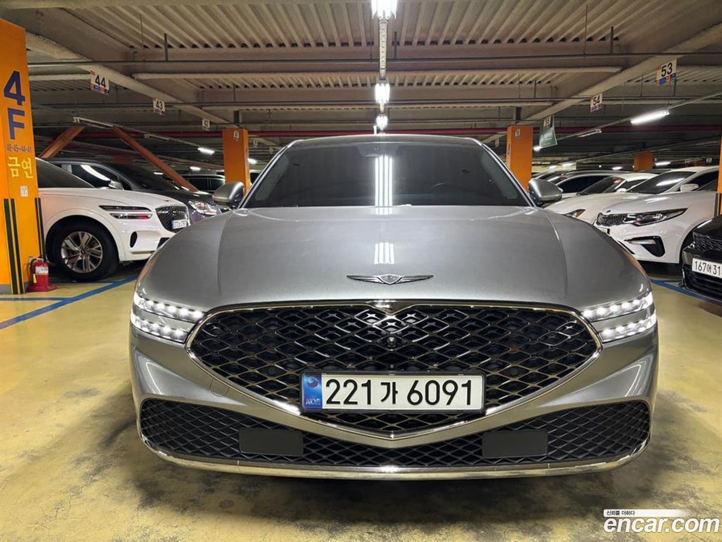 Main__Slider__Photo:G90 Genesis 2023.5-0