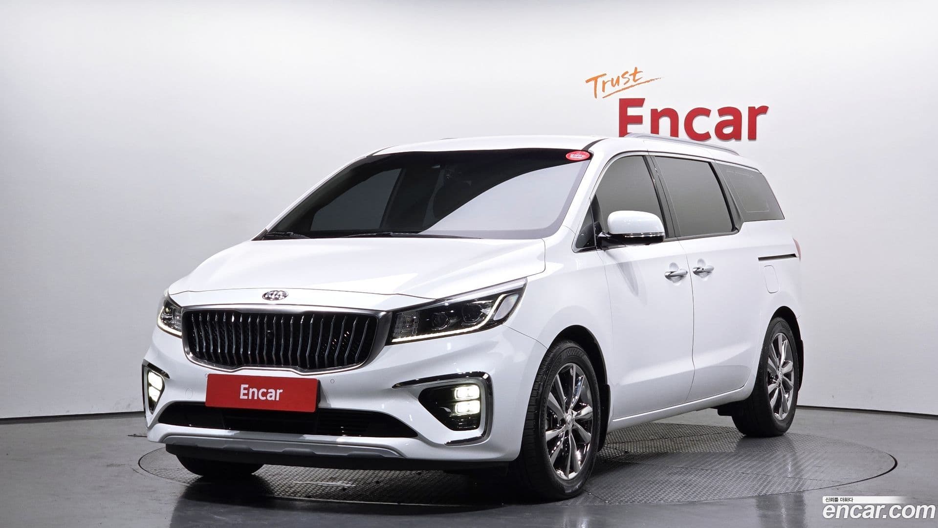 Main__Slider__Photo:Canival Kia 2018.7-0