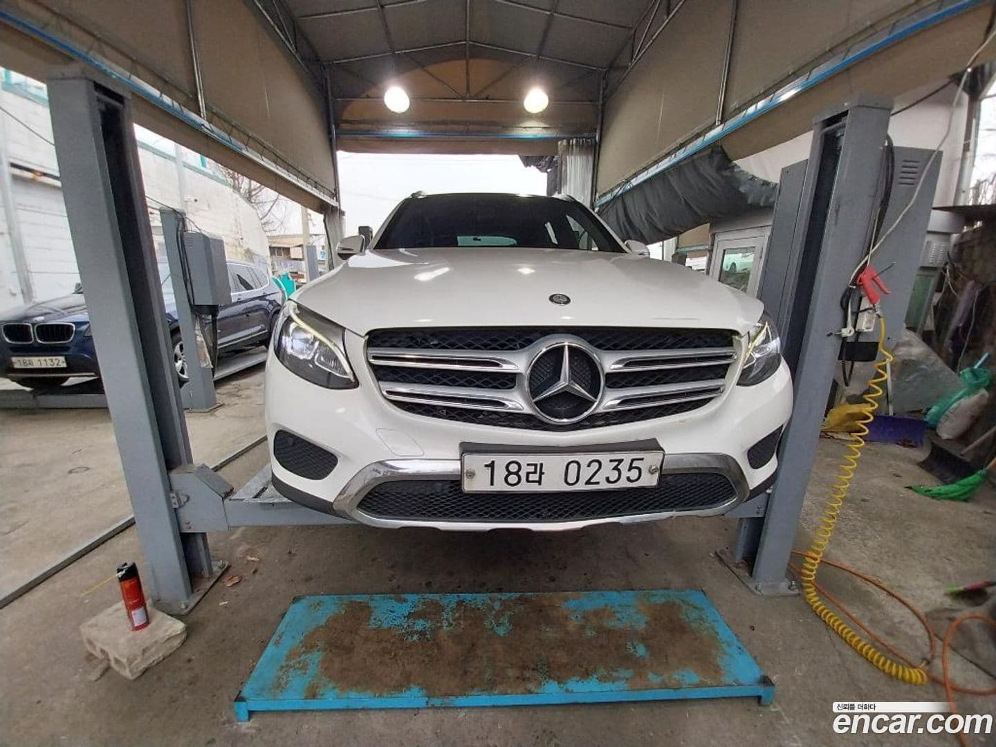 Main__Slider__Photo:GLC-Class Mercedes-Benz 2016.9-1