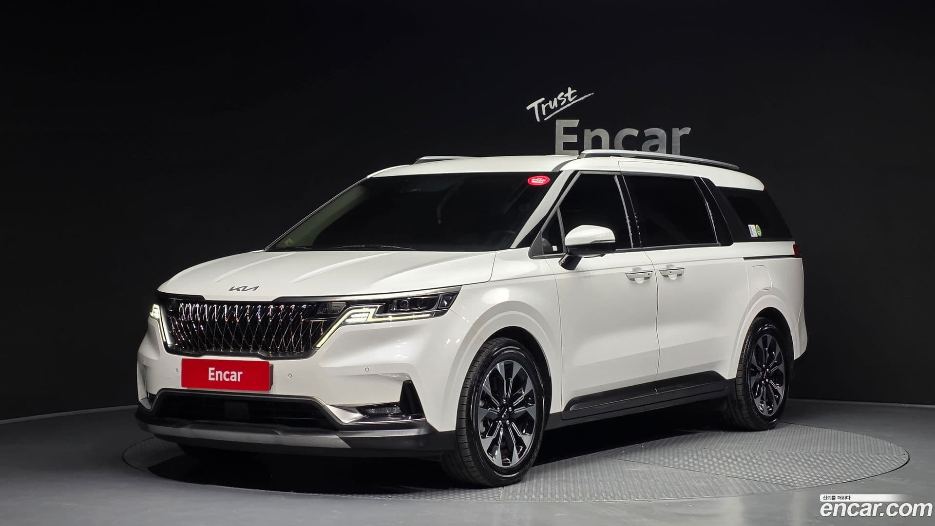 Main__Slider__Photo:Canival Kia 2021.8-0