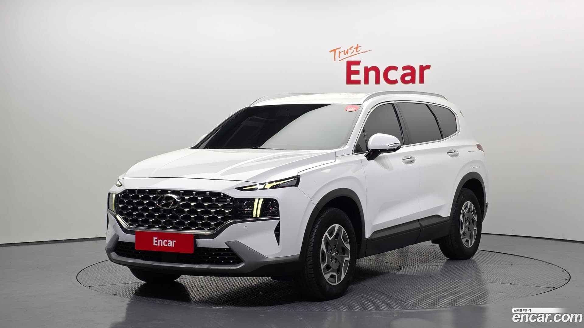 Main__Slider__Photo:Santafe Hyundai 2022.1-0
