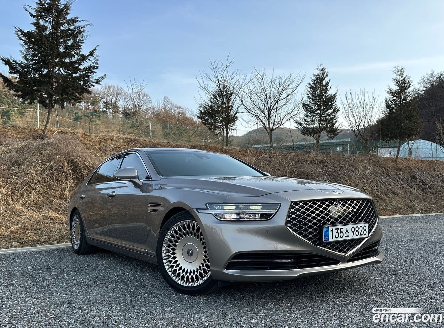 Main__Slider__Photo:G90 Genesis 2018.10-0