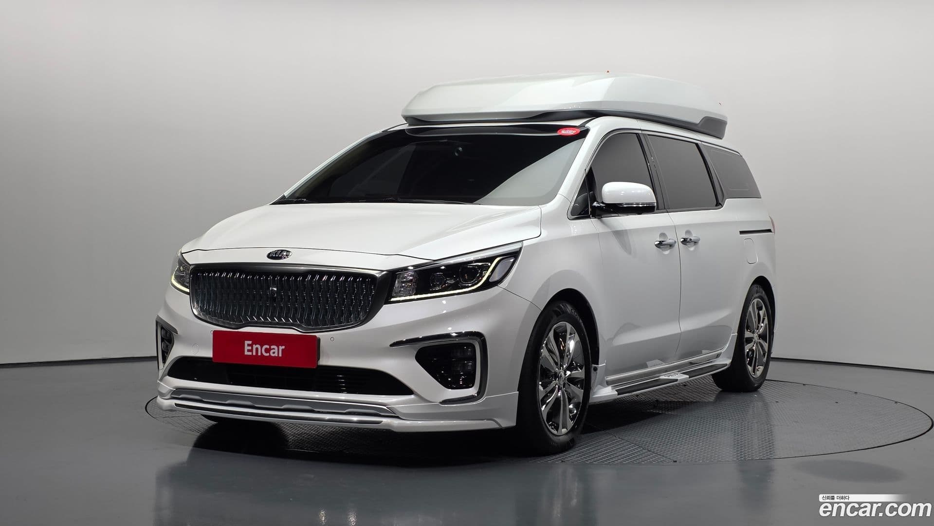 Main__Slider__Photo:Canival Kia 2019.3-0