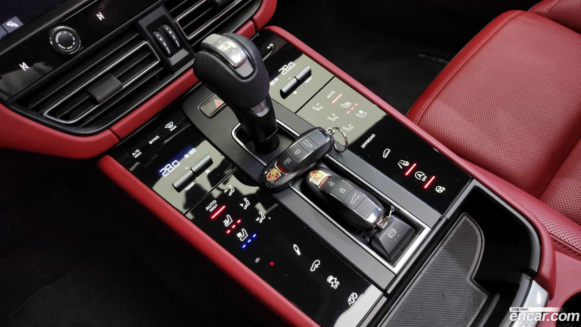 Macan Porsche 2022.3-INNER-009