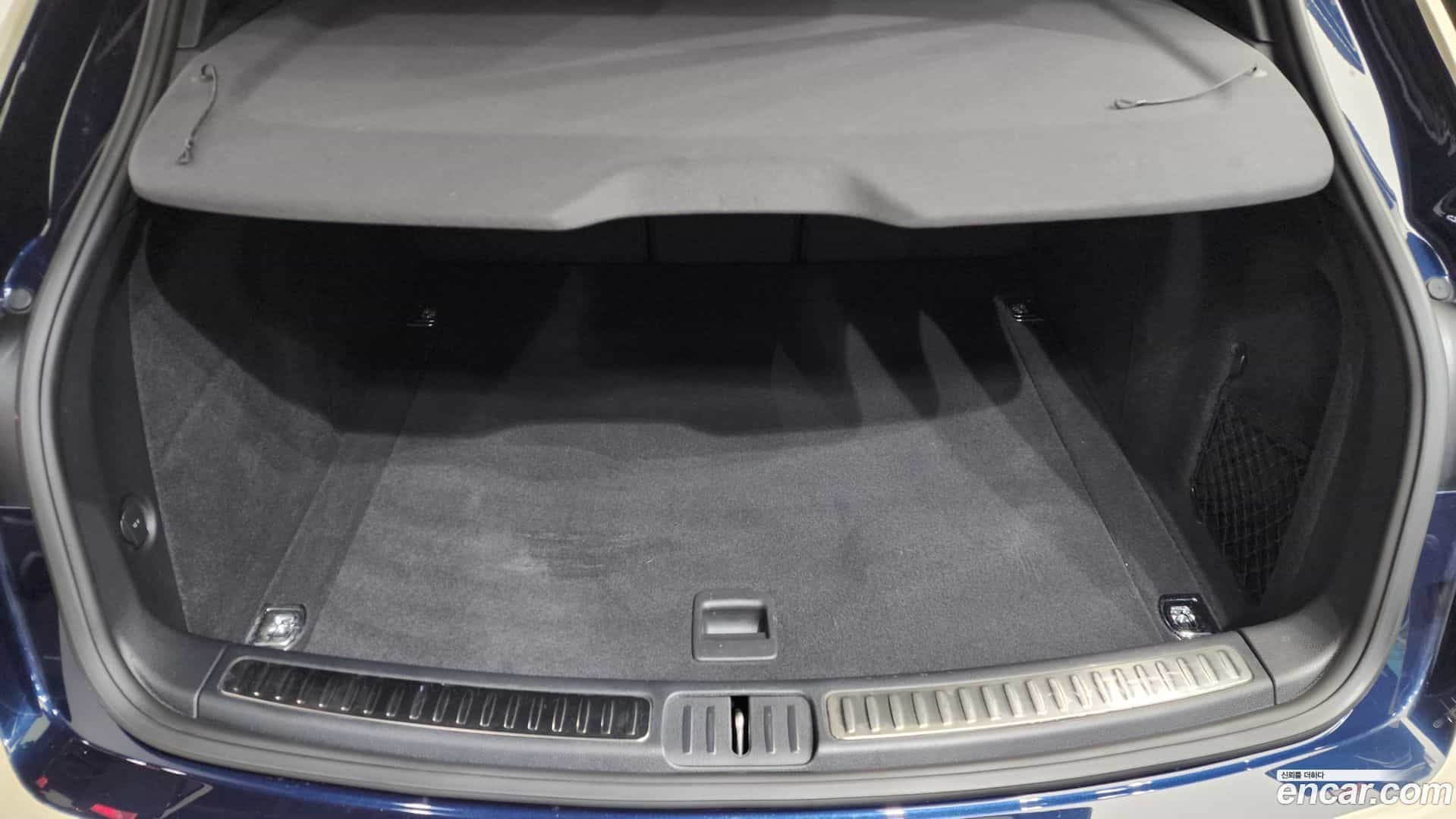 Macan Porsche 2022.3-OPTION-024