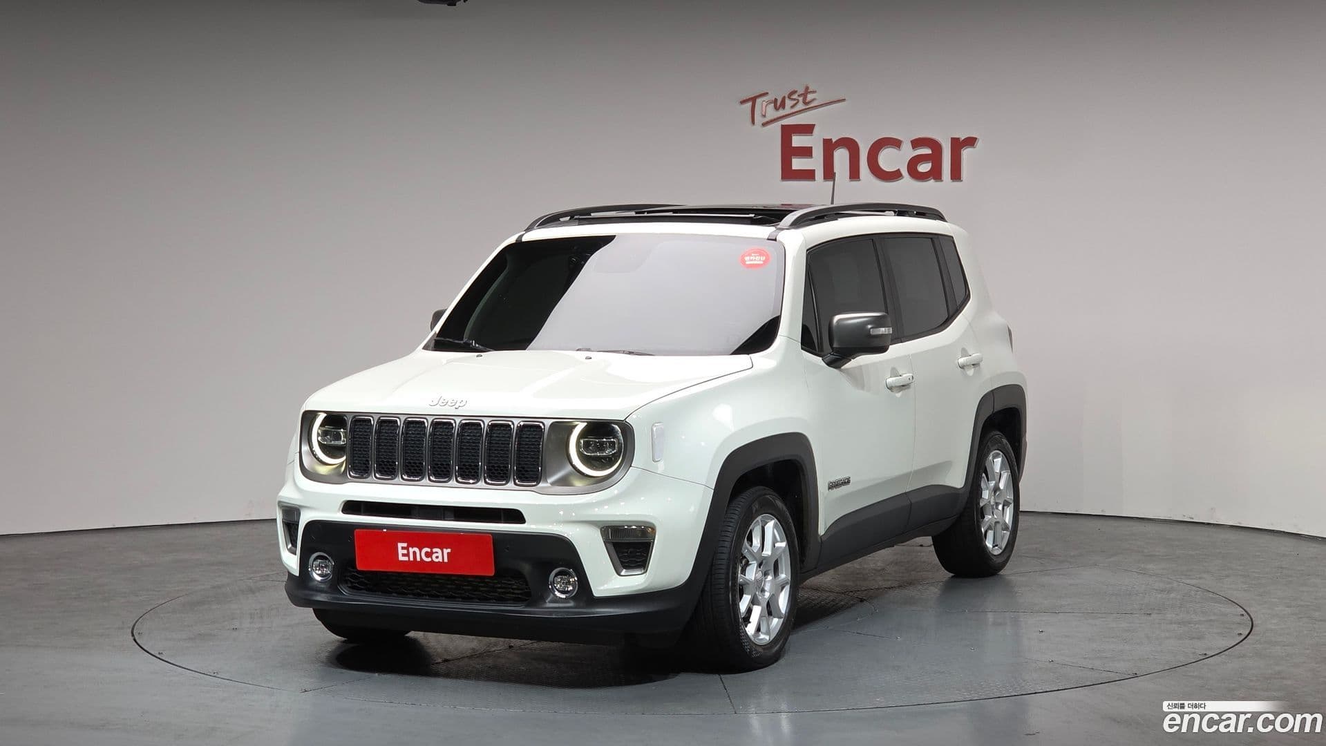 Main__Slider__Photo:Renegade Jeep 2020.5-0