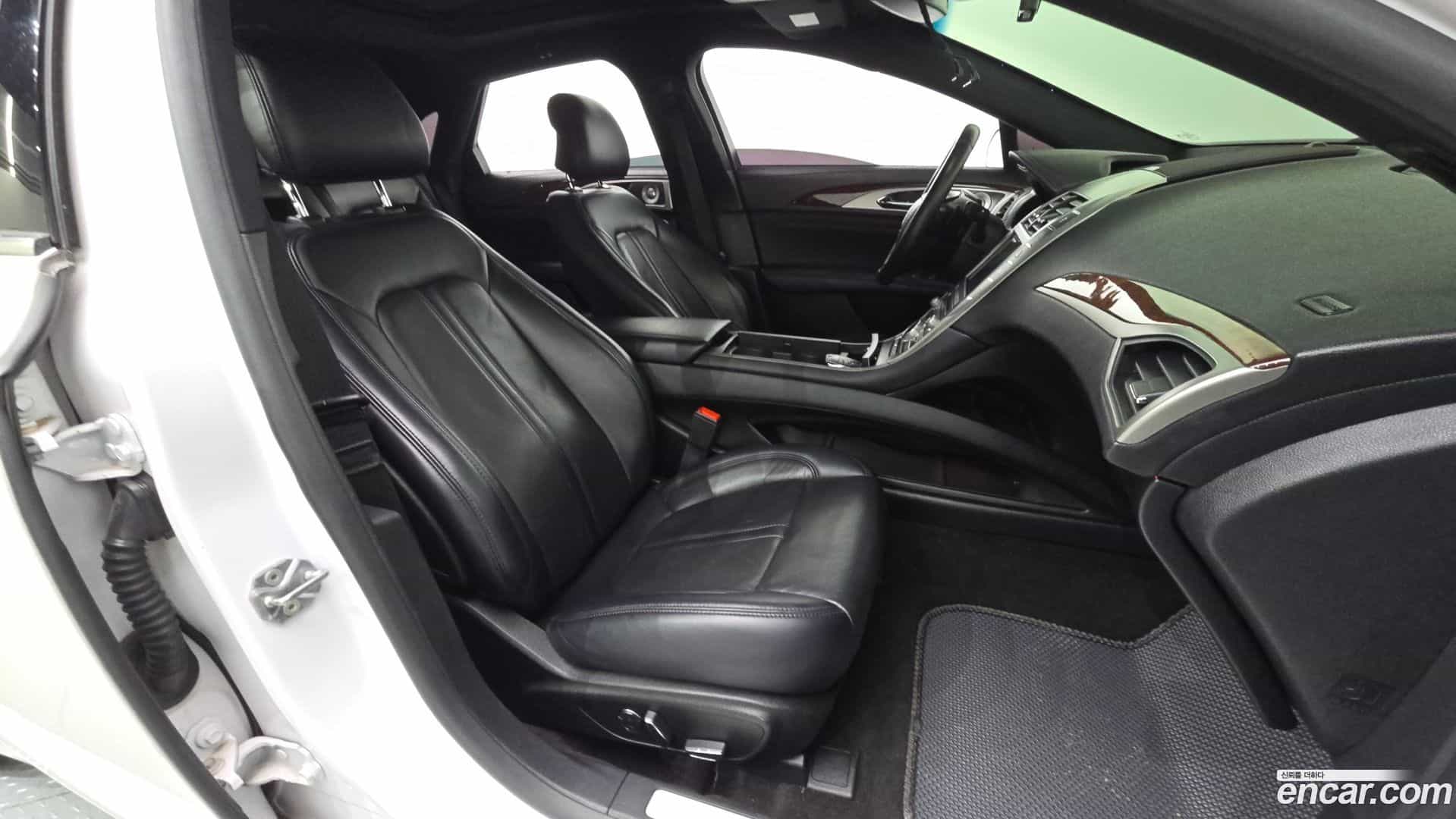 MKZ Lincoln 2019.6-OPTION-015