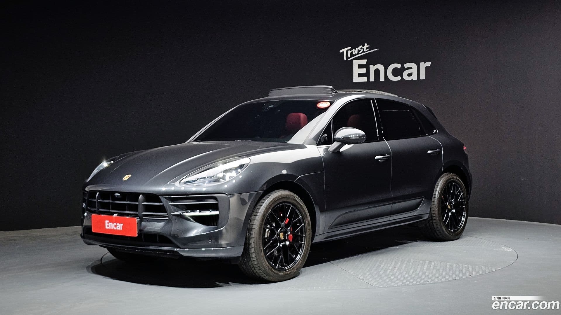Main__Slider__Photo:Macan Porsche 2021.6-0