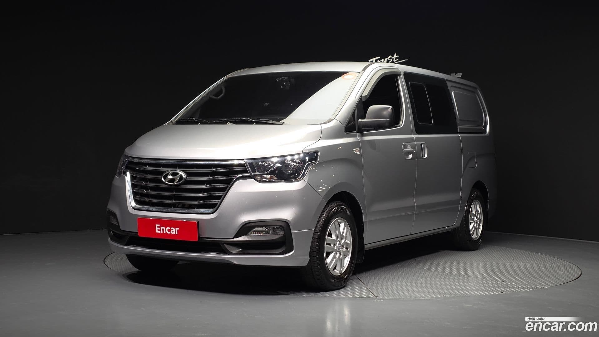Main__Slider__Photo:Starex Hyundai 2018.9-0