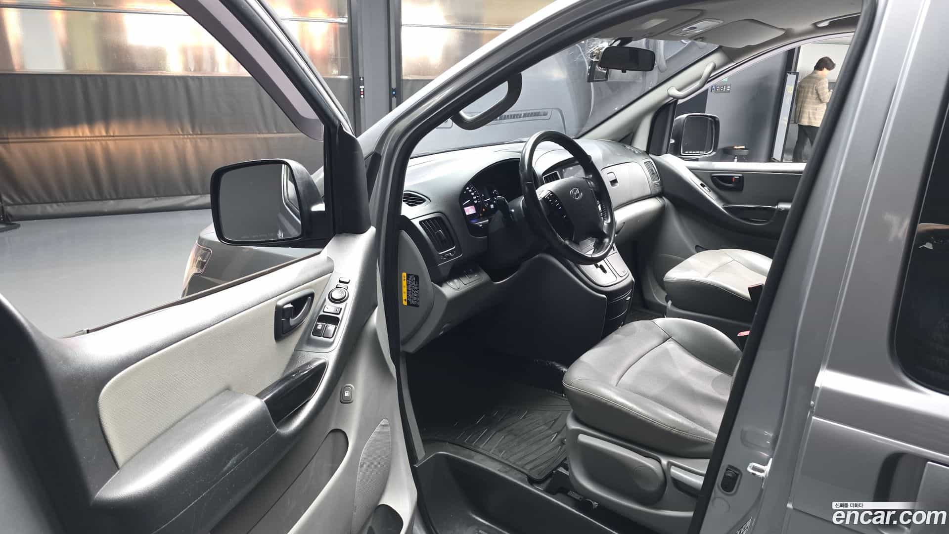 Starex Hyundai 2018.9-INNER-010