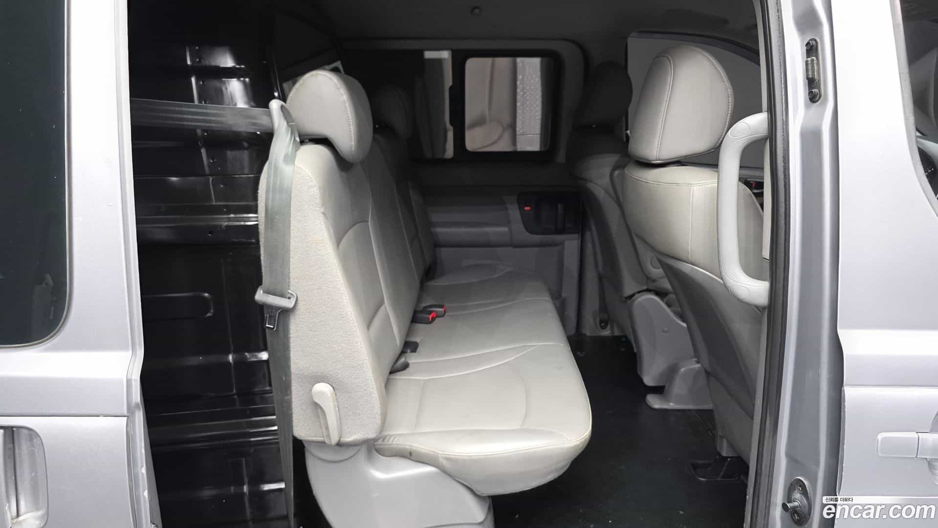Starex Hyundai 2018.9-OPTION-016