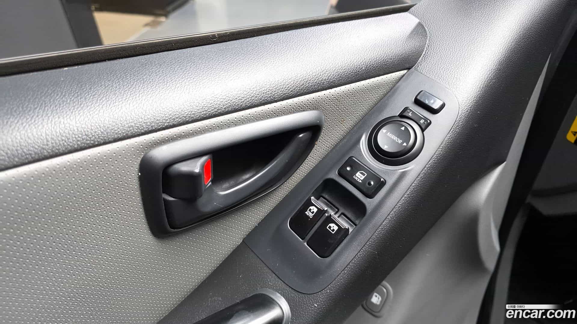 Starex Hyundai 2018.9-OPTION-022