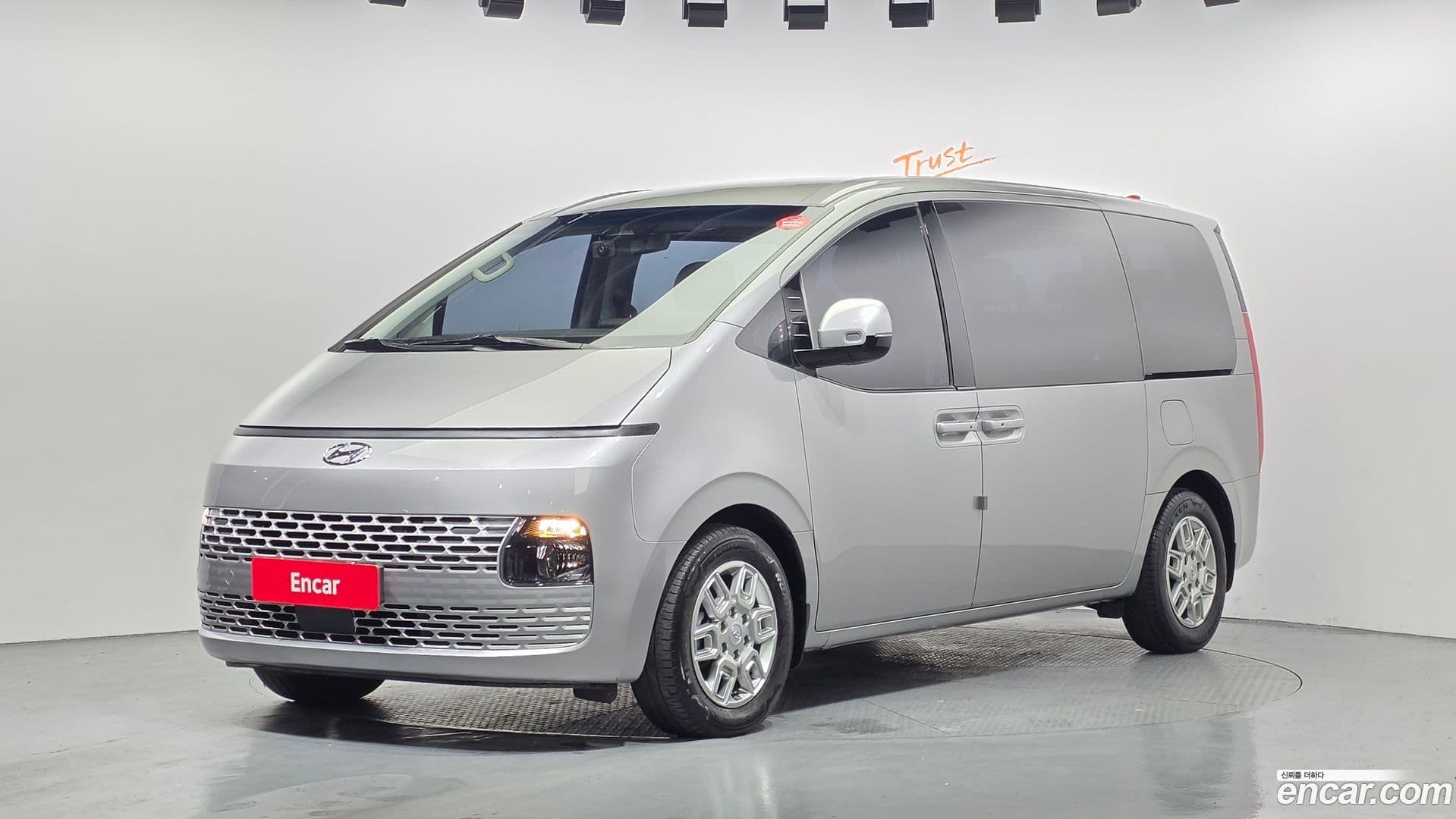 Main__Slider__Photo:Staria Hyundai 2023.4-0
