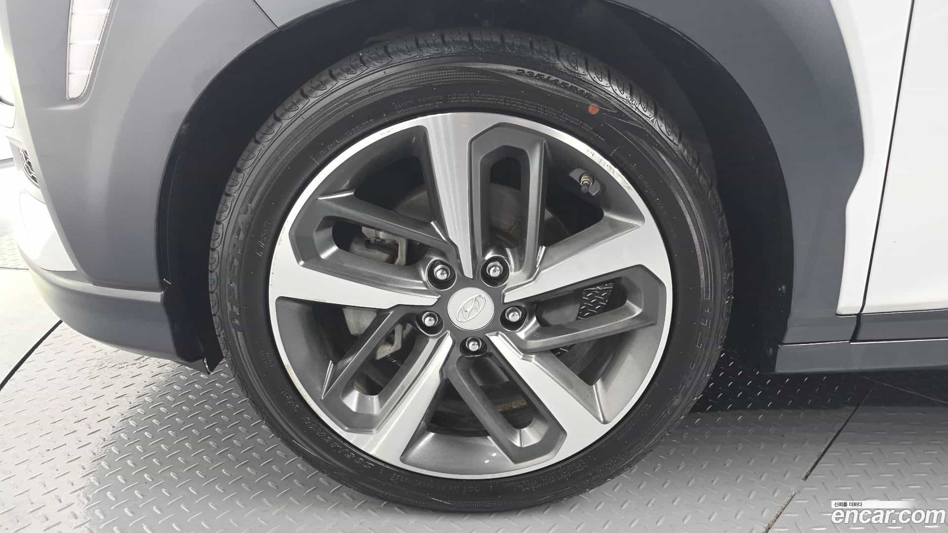 Kona Hyundai 2017.8-OUTER-005