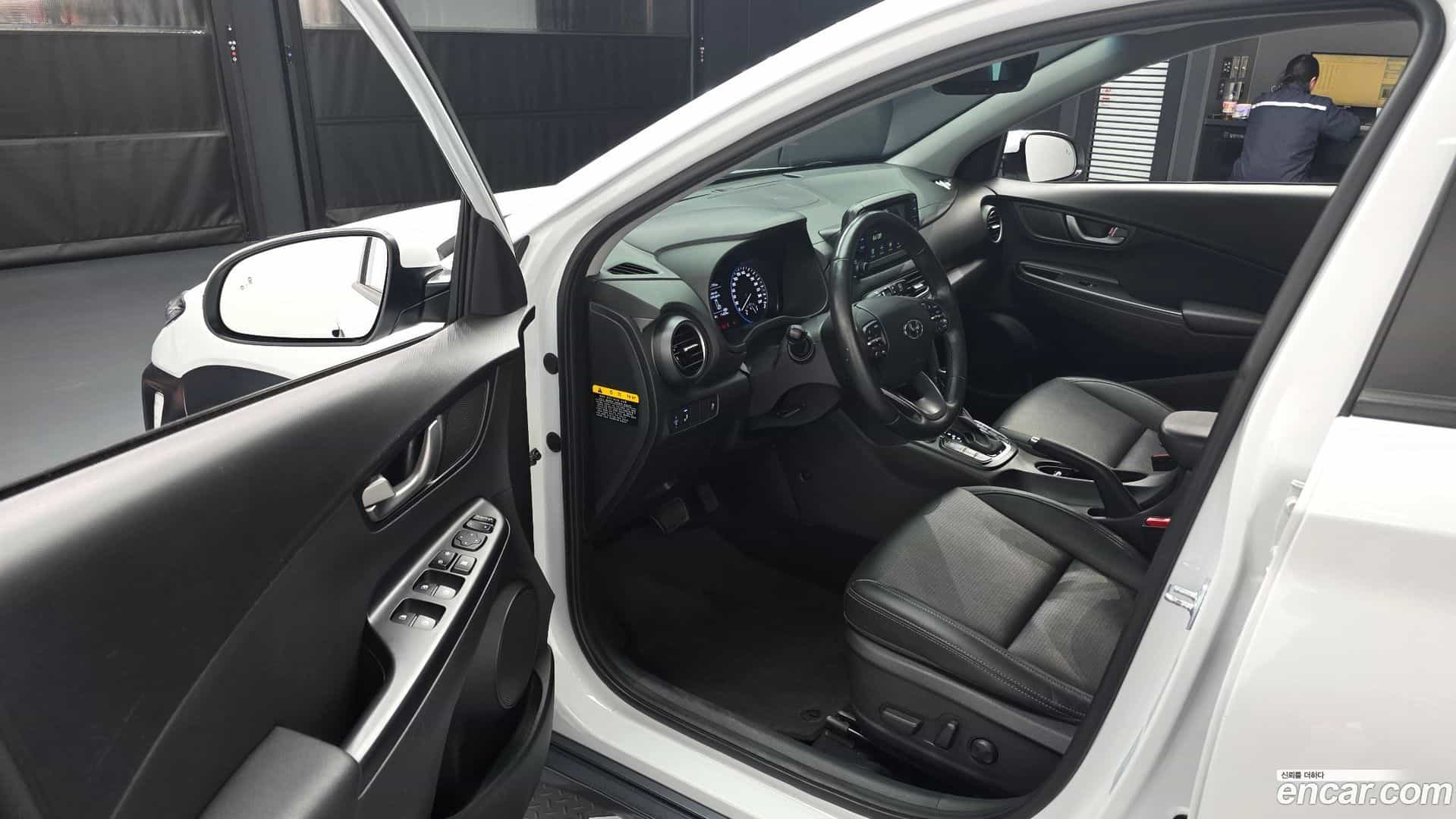 Kona Hyundai 2017.8-INNER-010